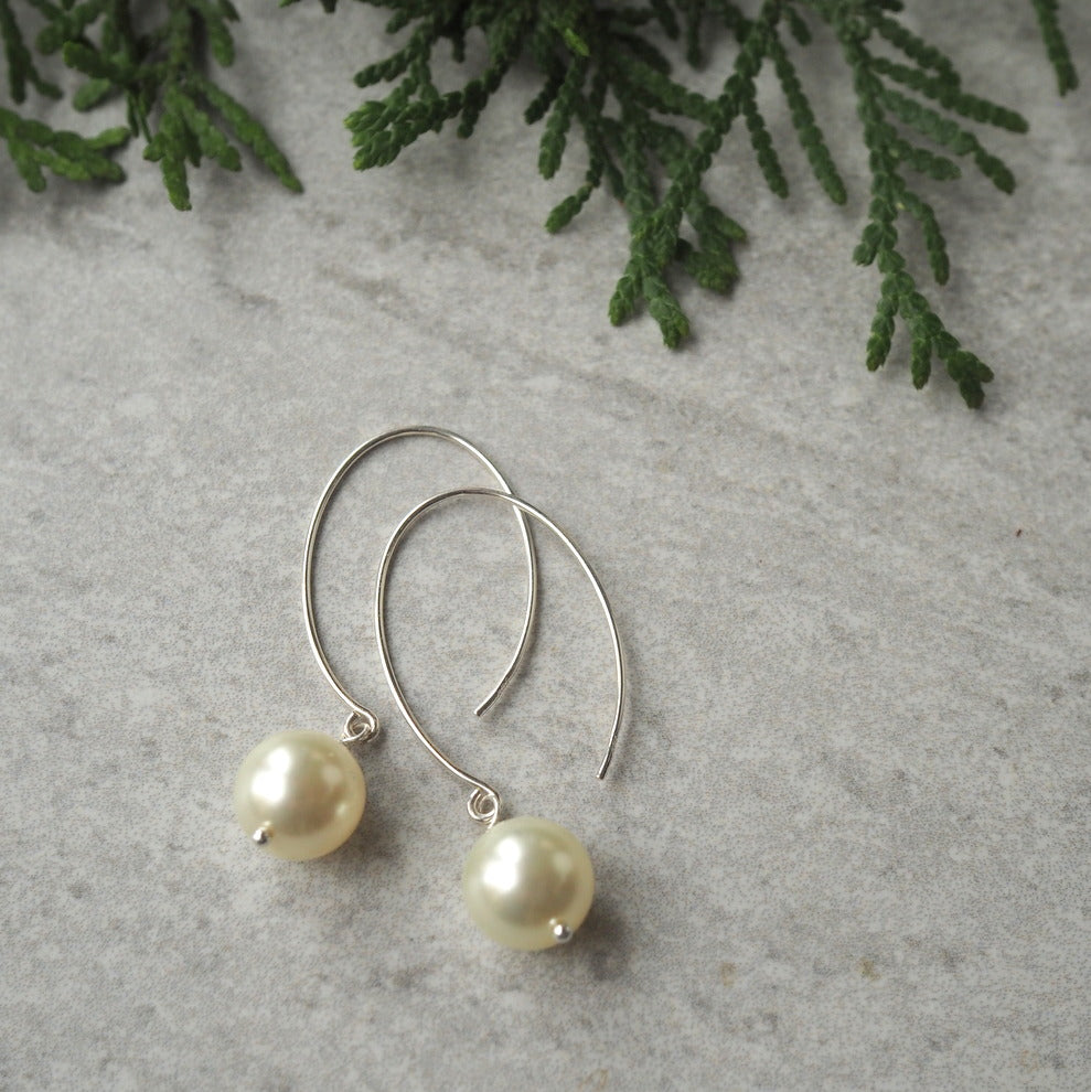 Christmas Holiday Gift Guide Pearl Earrings in Canada